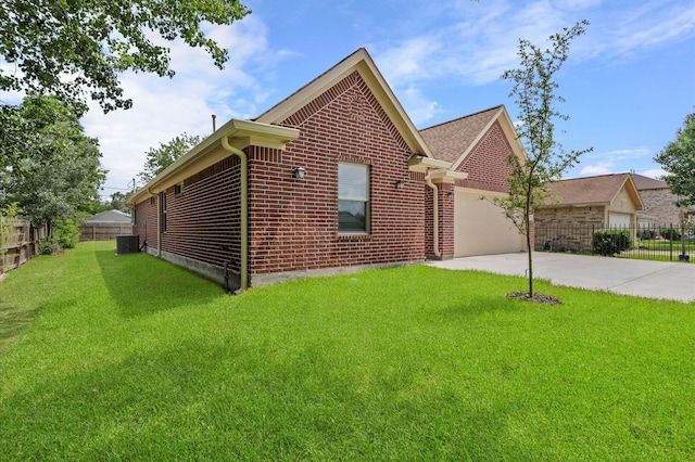 8423 Holiday Ln, Houston, TX 77075 - view of front of home featuring brick siding, a garage, and driveway