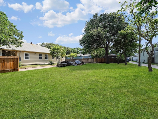 2402 49th St, Galveston, TX 77551 - view of yard
