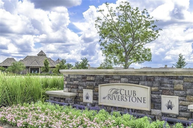 4322 Stonebrook Ln, Sugar Land, TX 77459