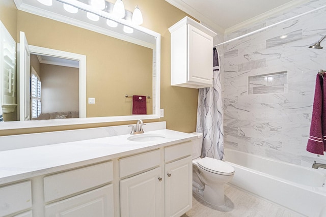 641 Hartman St, Houston, TX 77007 - bathroom featuring crown molding, shower / bath combo, vanity, and toilet