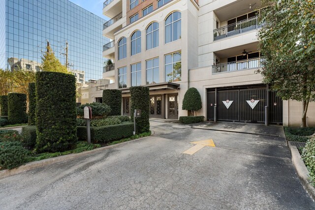 511 S Post Oak Ln Unit 2B, Houston, TX 77056 - view of building exterior