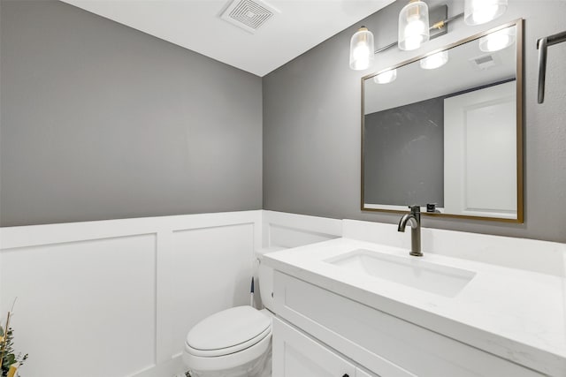 1503 Chestnut St Unit B, Houston, TX 77009 - bathroom featuring toilet and vanity