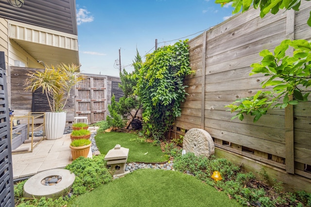 429 Meadow St, Houston, TX 77020 - view of yard