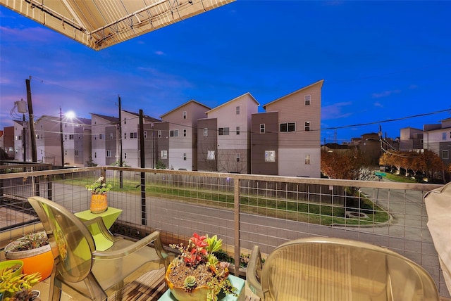 429 Meadow St, Houston, TX 77020 - balcony with a residential view