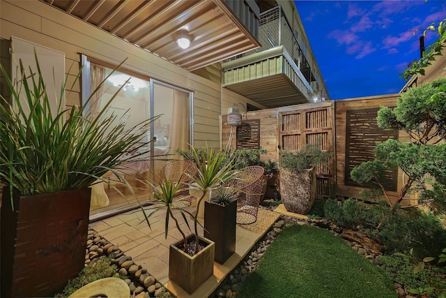 429 Meadow St, Houston, TX 77020 - view of patio with a balcony