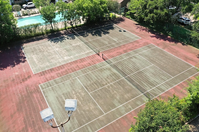 10053 Westpark Dr Unit 332, Houston, TX 77042 - view of tennis court
