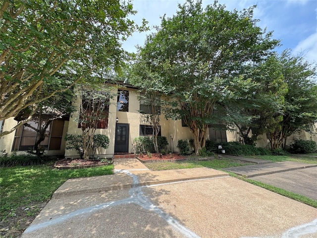 3823 Knollcrest Dr, Montgomery, TX 77356 - view of front of home featuring stucco siding