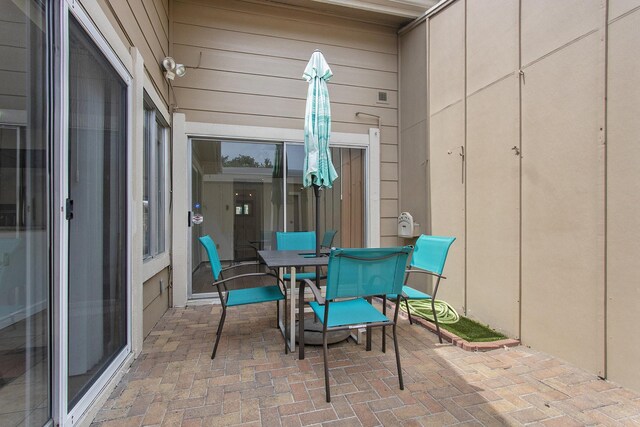 11625 Lakeside Park Dr, Houston, TX 77077 - view of patio / terrace