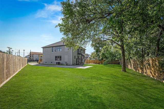 102 Glendale St, Houston, TX 77012 - view of yard featuring a patio