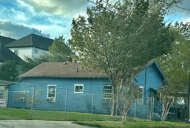 1511 Common St, Houston, TX 77009 - view of rear view of property