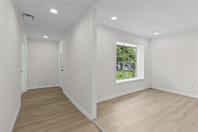3805 19th St N, Texas City, TX 77590 - corridor featuring light wood-type flooring, crown molding, baseboards, and recessed lighting