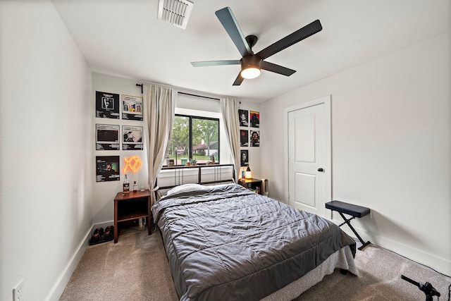 1902 Knoboak Cir, Houston, TX 77080 - bedroom with carpet floors, baseboards, and a ceiling fan