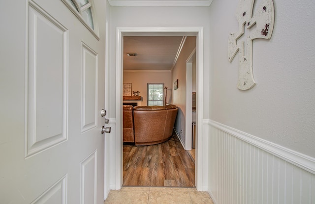 3305 Park Shadow Ln, Deer Park, TX 77536 - corridor featuring crown molding and wainscoting