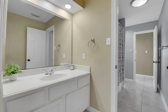 14806 Cantwell Bnd, Cypress, TX 77429 - full bath featuring vanity and tile patterned flooring