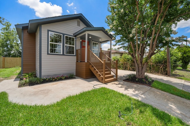 1310 E 34th St, Houston, TX 77022 - view of front facade