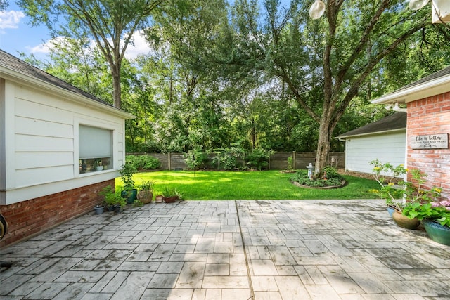1523 Lofty Maple Trl, Kingwood, TX 77345 - view of patio
