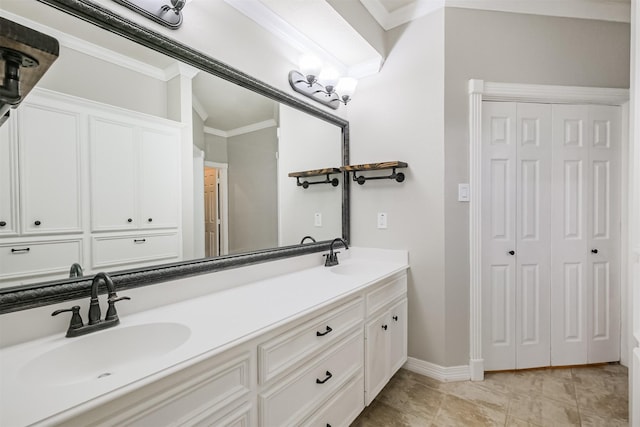 10402 Hondo Hill Rd, Houston, TX 77064 - full bath with a closet, double vanity, crown molding, and baseboards