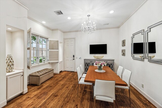 2207 Dunraven Ln, Houston, TX 77019 - dining area featuring ornamental molding, a chandelier, wood finished floors, baseboards, and recessed lighting