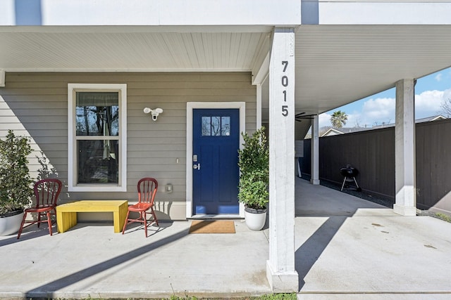 7015 Roswell St, Houston, TX 77022 - view of exterior entry with covered porch