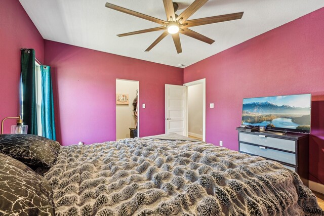 7015 Roswell St, Houston, TX 77022 - bedroom with ceiling fan