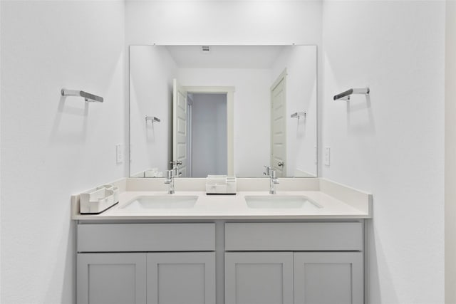 3434 Harper Meadow Ln, Missouri City, TX 77459 - full bathroom featuring double vanity