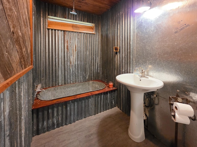 437 E Lumbermans Rd, Onalaska, TX 77360 - photo 4
