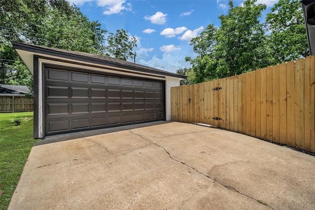 15905 Lakeview Dr, Jersey Village, TX 77040 - view of detached garage