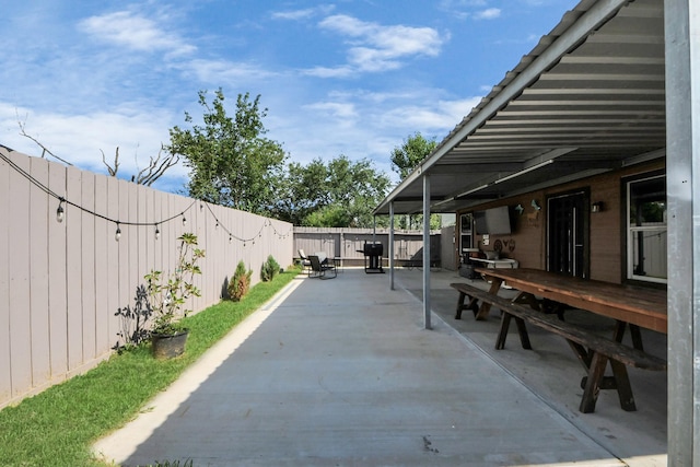 8707 Tartan Walk Ln, Houston, TX 77075 - fenced backyard with a patio area