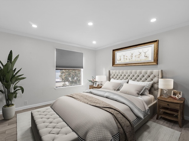 2464 Bering Dr Unit 2464, Houston, TX 77057 - bedroom with baseboards, wood finished floors, recessed lighting, and crown molding