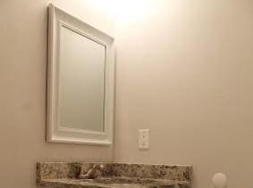 2352 Cedar Place Dr, Conroe, TX 77306 - bathroom view