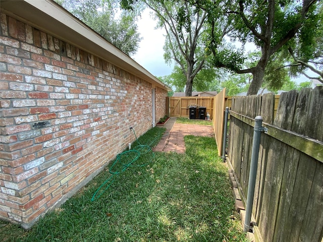 10123 Kent Towne Ln, Sugar Land, TX 77498 - view of fenced backyard