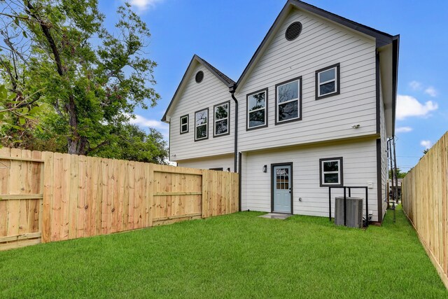 8149 Talton St B, Unit A, Houston, TX 77028 - rear view of house with cooling unit