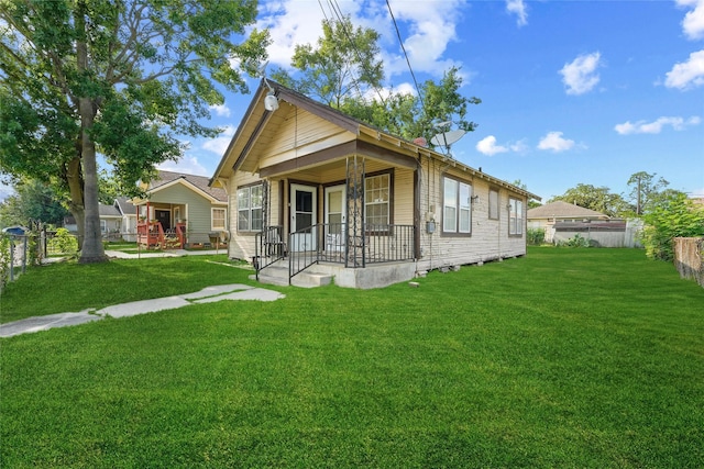 7815 Dayton St, Houston, TX 77012 - view of front of home with covered porch