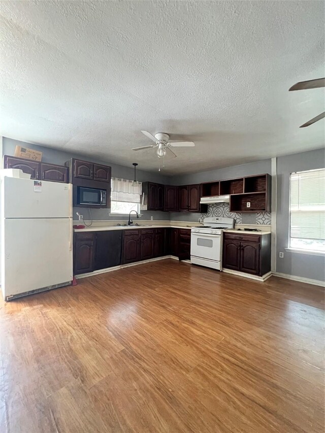 13725 Texarkana St, Houston, TX 77015 - photo 17