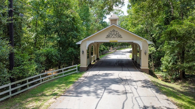 10362 Hunter Creek Ln, Conroe, TX 77304