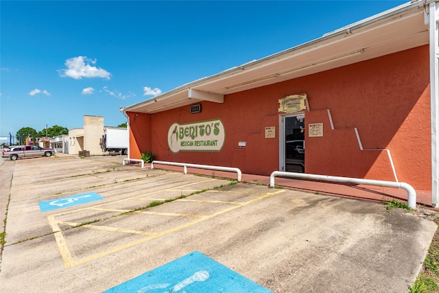 1309 1st St, La Marque, TX 77568 - view of property with uncovered parking