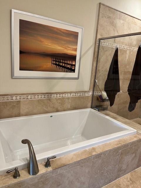 2533 Lamar St, Houston, TX 77003 - bathroom with a garden tub