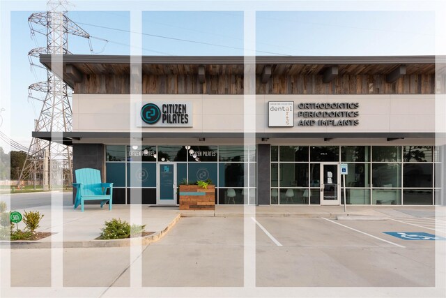 1438 Wakefield Dr, Houston, TX 77018 - view of building exterior with uncovered parking