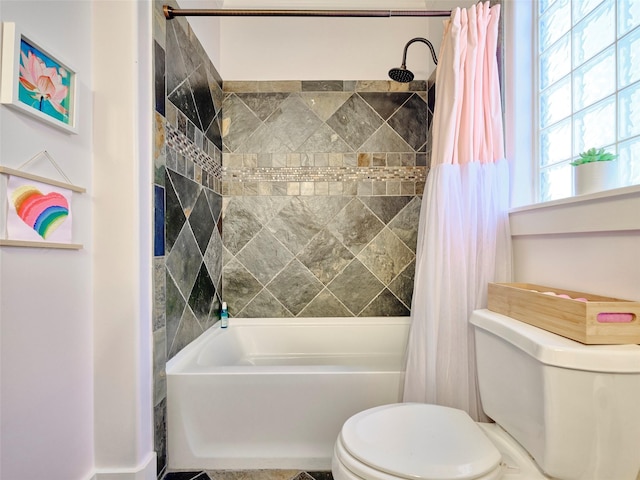 228 E Woodland St, Houston, TX 77009 - bathroom with toilet and shower / bath combo