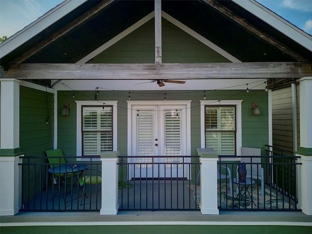228 E Woodland St, Houston, TX 77009 - view of exterior entry with covered porch and ceiling fan