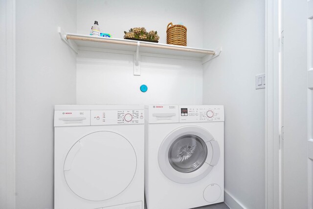 1707 Milby St, Houston, TX 77003 - washroom with separate washer and dryer
