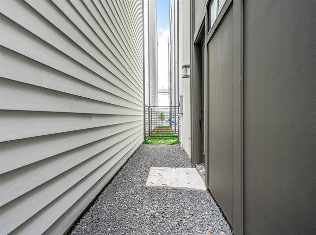 1707 Milby St, Houston, TX 77003 - view of side of property