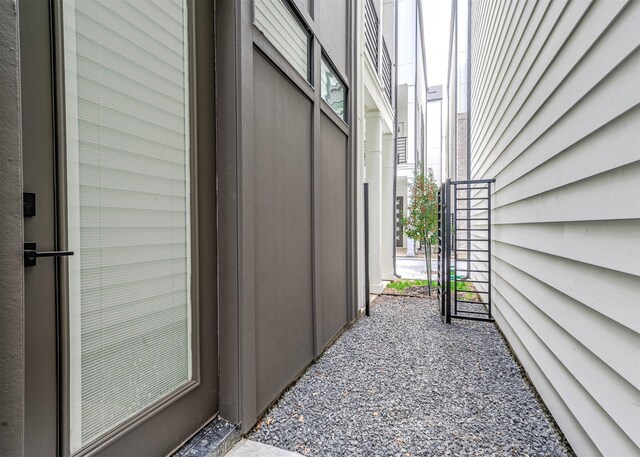 1707 Milby St, Houston, TX 77003 - view of patio / terrace