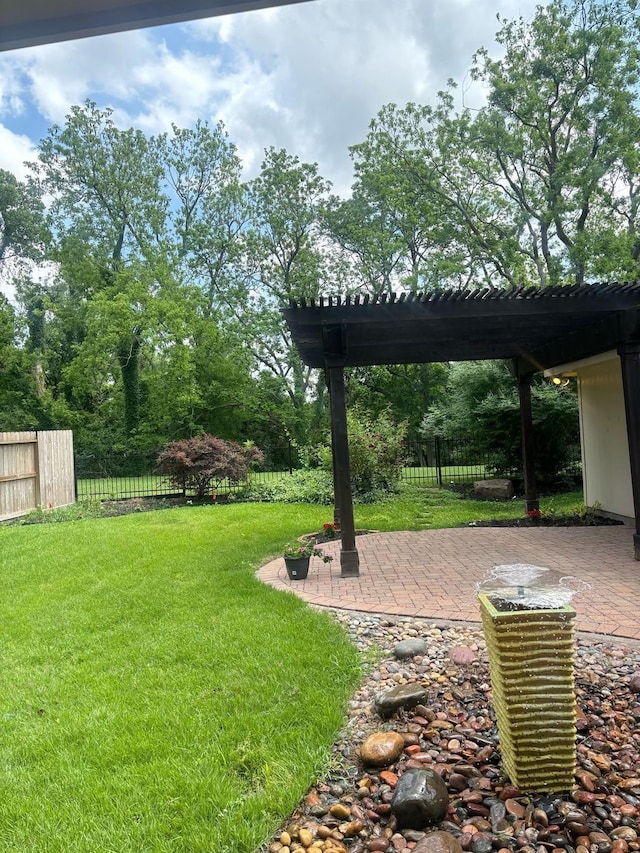 3730 Arundel Gardens Ln, Sugar Land, TX 77498 - view of yard featuring a patio and a pergola