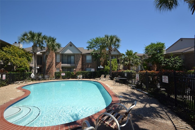 2121 Hepburn Sts Unit 713, Houston, TX 77054 - view of community pool