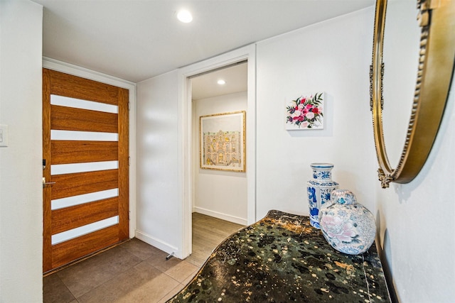 5231 Lamonte Ln, Houston, TX 77092 - foyer featuring tile patterned floors, recessed lighting, and baseboards