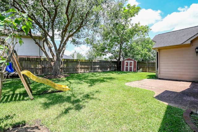 3550 Beacons Vw, Friendswood, TX 77546 - view of yard with a playground and a patio