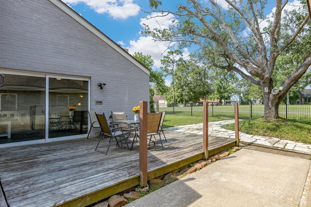 20107 Sunny Shores Dr, Humble, TX 77346 - deck with outdoor dining space and a fenced backyard