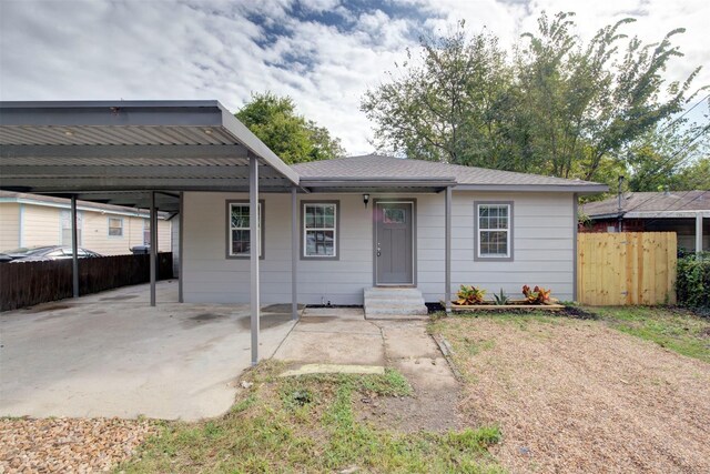 4220 Delhi St, Houston, TX 77022 - view of ranch-style house