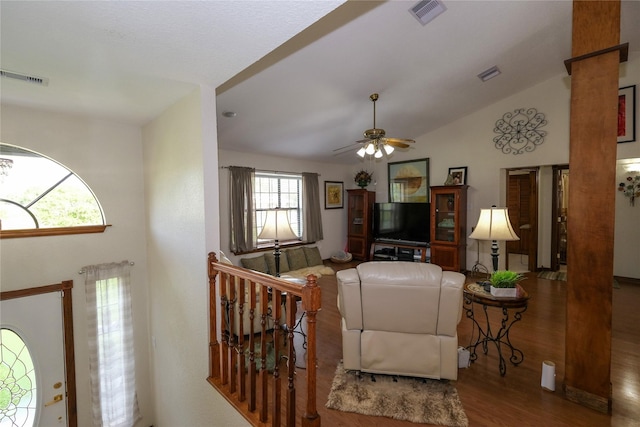 4746 County Road 502d, Sweeny, TX 77480 - living area with wood finished floors, a ceiling fan, and vaulted ceiling